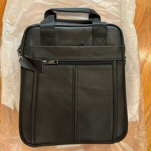 NWT Black Genuine Smooth Cowhide Leather Unisex/Men's Messenger Bag